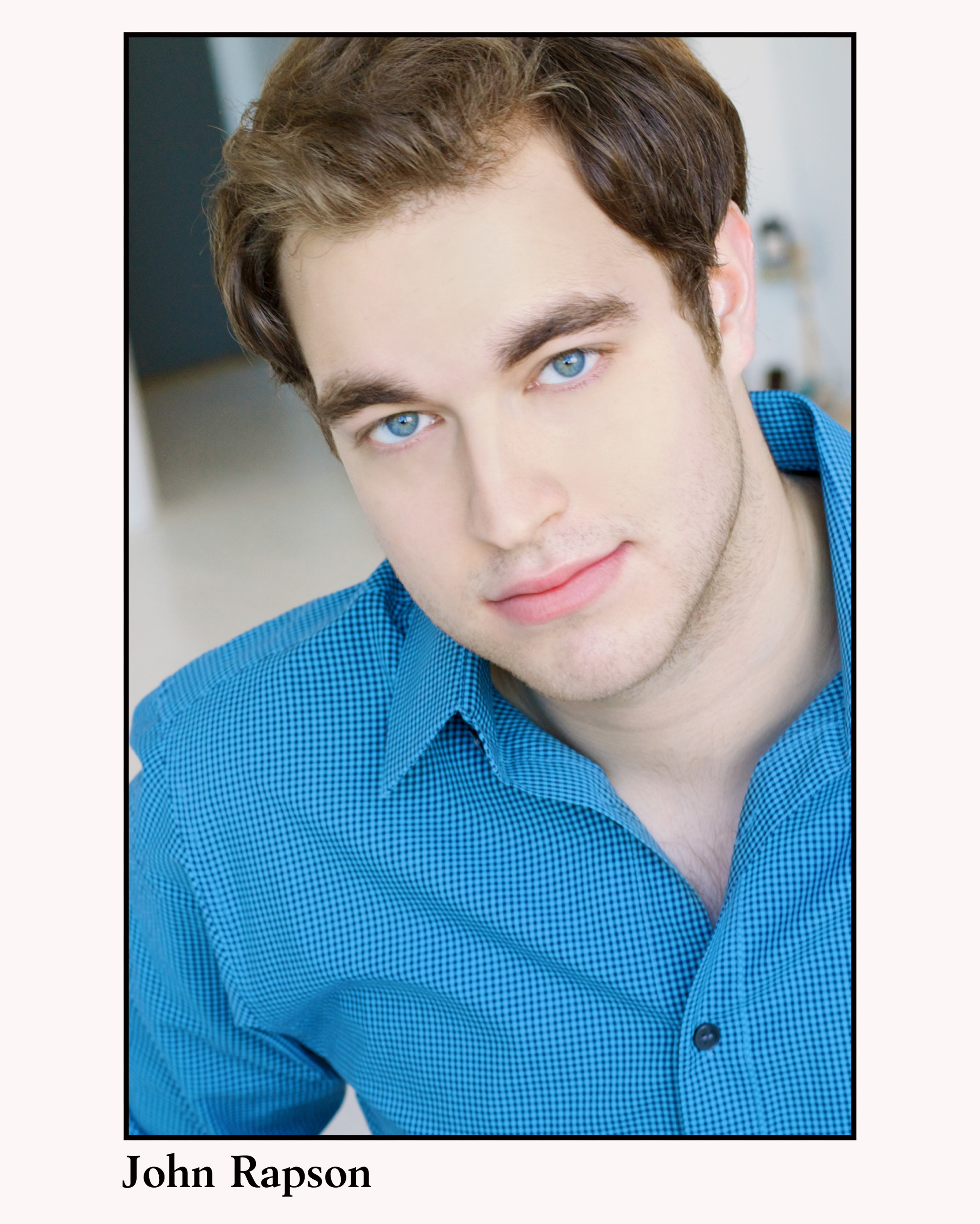 Broadway In Chicago Announces Casting For First National Tour of A GENTLEMAN’S GUIDE TO LOVE & MURDERs 1 Broadway In Chicago and producer Joey Parnes are pleased to announce that casting for the First National Tour of the Tony® Award-winning Best Musical, A Gentleman’s Guide to Love & Murder, is complete.  John Rapson will play the role of the eight D’Ysquith heirs and Kevin Massey will portray the role of Monty Navarro.  The First National Tour will preview at Proctors in Schenectady before beginning performances at Chicago’s Bank of America Theatre (18 W. Monroe) September 29, 2015 through October 11, 2015.