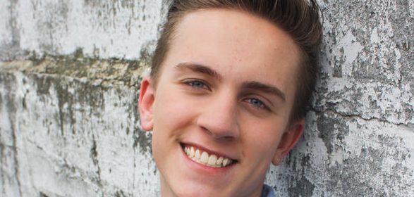 Showbiz Nation LIVE! Interview with IHSMTA Best Actor JUSTIN SMUSZ 1 Sixth Annual Illinois High School Musical Theater Awards Best Actor Winner Justin Smusz discusses his role in ALL SHOOK UP and being mentored by musical theater icons in NYC.