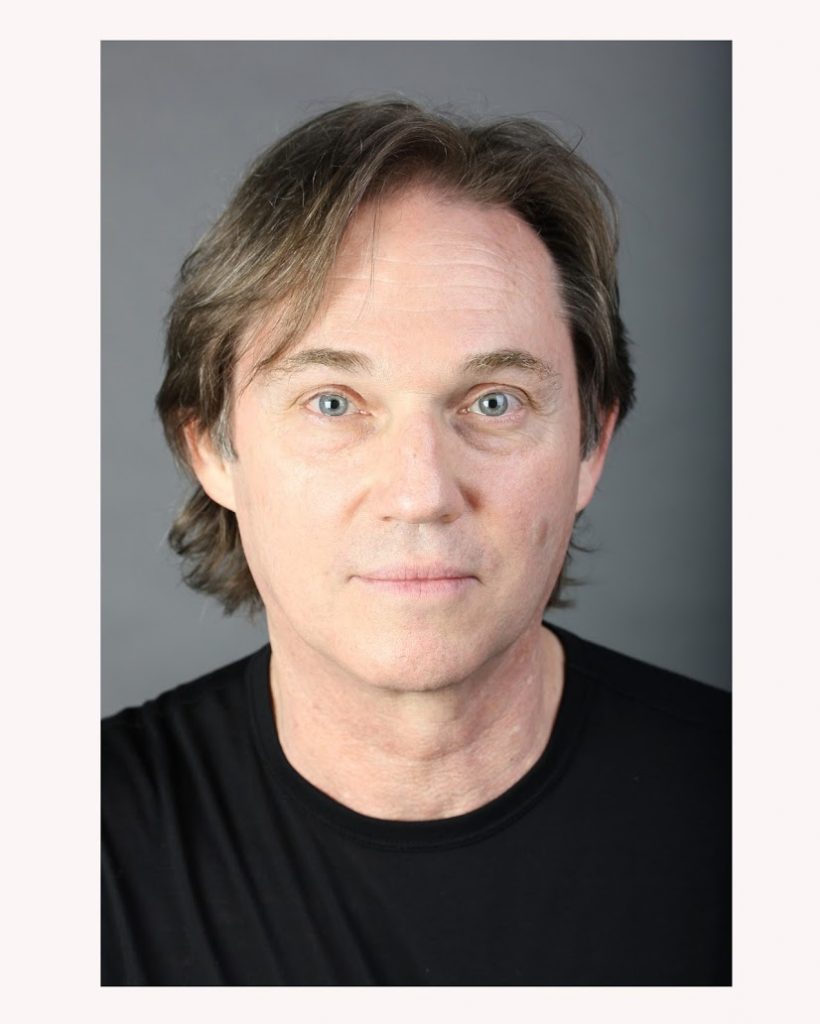 Broadway In Chicago Announces RICHARD THOMAS & DAISY EAGAN Among Cast of "THE HUMANS" NATIONAL TOUR 2 Broadway In Chicago and Producers Scott Rudin and Barry Diller today announced the cast and itinerary for the national tour of the most acclaimed American play in recent memory: The Humans. The cast of The Humans first national tour will feature Richard Thomas as Erik, Pamela Reed as Deirdre, Daisy Eagan as Brigid,Lauren Klein as Momo, Therese Plaehn as Aimee, and Luis Vega as Richard.