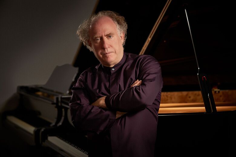 Guest Conductor and Concert Pianist Jeffrey Kahane Joins The Orlando Philharmonic Orchestra For Beethoven & Mozart 2 Equally at home at the keyboard or on the podium, Jeffrey Kahane has established an international reputation as a truly versatile artist, recognized by audiences around the world for his mastery of a diverse repertoire, ranging from Bach, Mozart and Beethoven to Gershwin, Golijov and John Adams. He will lead the Orlando Philharmonic Orchestra at 8 p.m. on Saturday, November 18 for Beethoven & Mozart at Bob Carr Theater, located at 401 W. Livingston St.