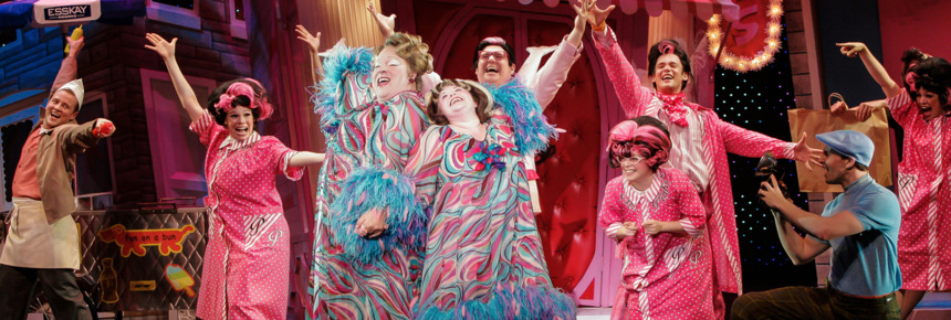 Broadway In Chicago Announces Tickets For HAIRSPRAY On Sale Today 2 COVID-19 Protocol:  Broadway In Chicago audience members are required to wear a mask, a provide vaccination card, and photo I.D. and valid ticket upon entry to the theatre.  For exemptions or if you are unable to be vaccinated (including children) must provide proof of a negative COVID-19 test along with a photo ID and valid ticket. For further information and specifics related to vaccines and tests visit broadwayinchicago.com/covid19